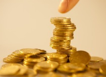 3000美元触手可及！黄金狂飙迭创新高 避险情绪下“金色风暴”袭来？